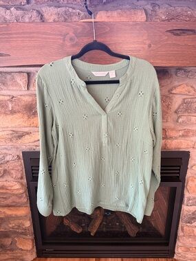King Universal Light Sage Eyelet Cotton Tunic Blouse